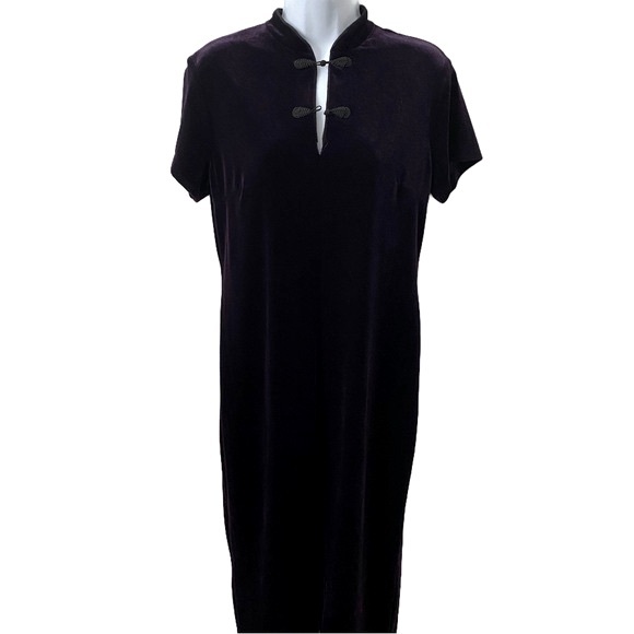 Robbie Bee, Mandarin Collar Purple Velvet Maxi Dress - Picture 1 of 8